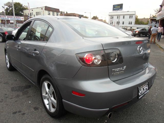 Mazda 3 2004 photo 2