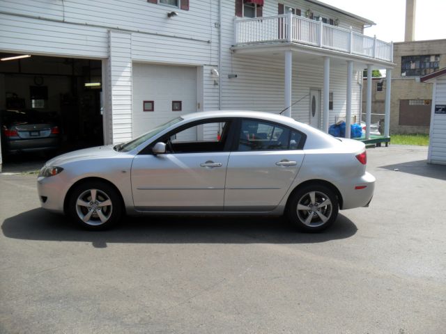 Mazda 3 3.9L LT Sedan