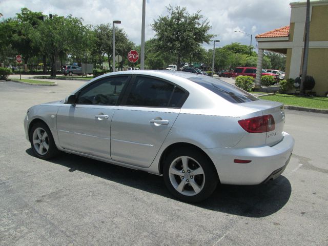 Mazda 3 2005 photo 1