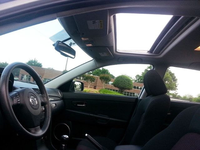 Mazda 3 LT W/3.9l Hatchback