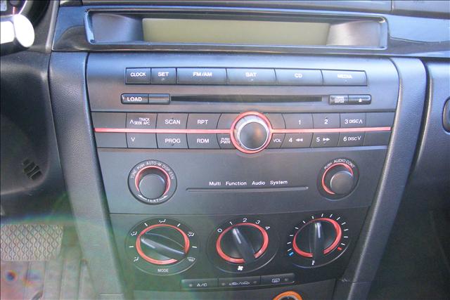Mazda 3 2006 photo 4