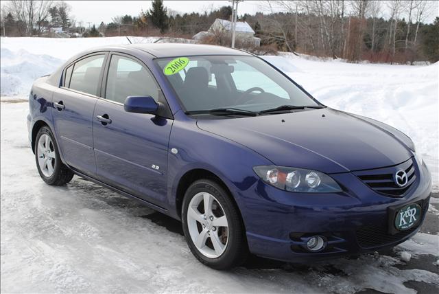 Mazda 3 Super CREW XLT 4X4 Sedan