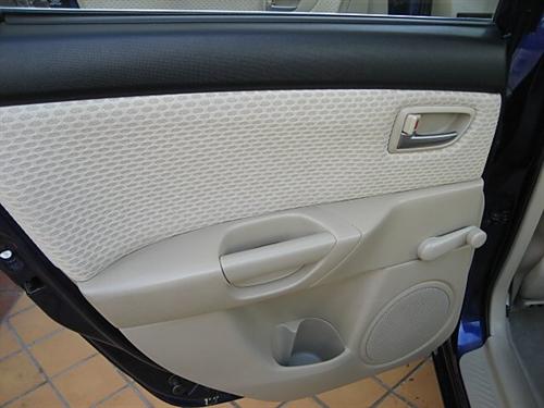 Mazda 3 2006 photo 1