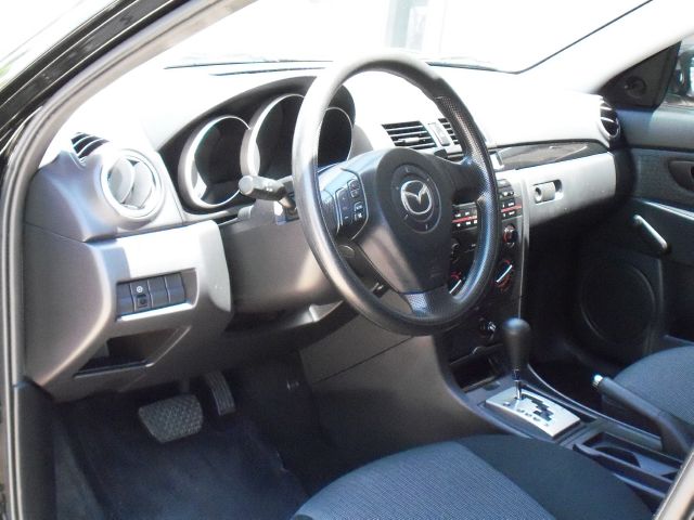 Mazda 3 SE W/sunroofnavigation Sedan