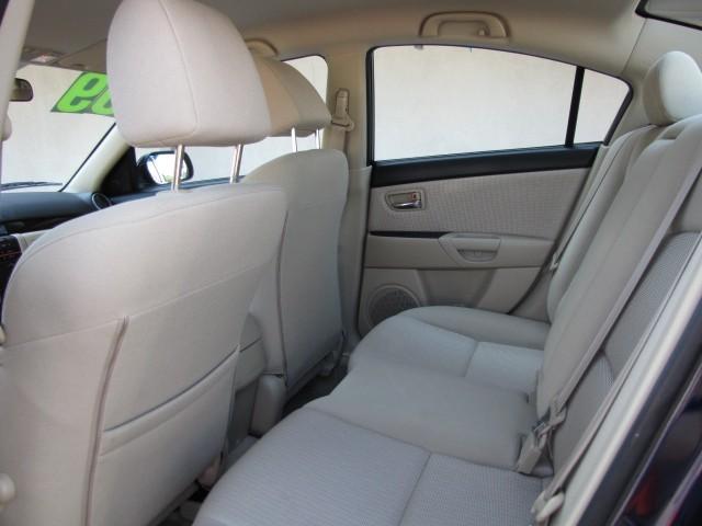 Mazda 3 2009 photo 2