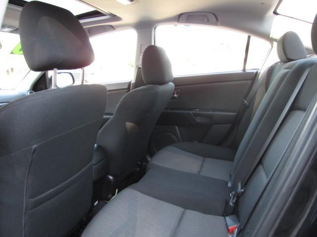 Mazda 3 STEP SIDE Z71 Sedan