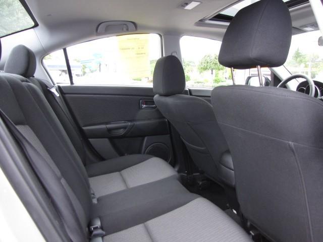 Mazda 3 STEP SIDE Z71 Sedan