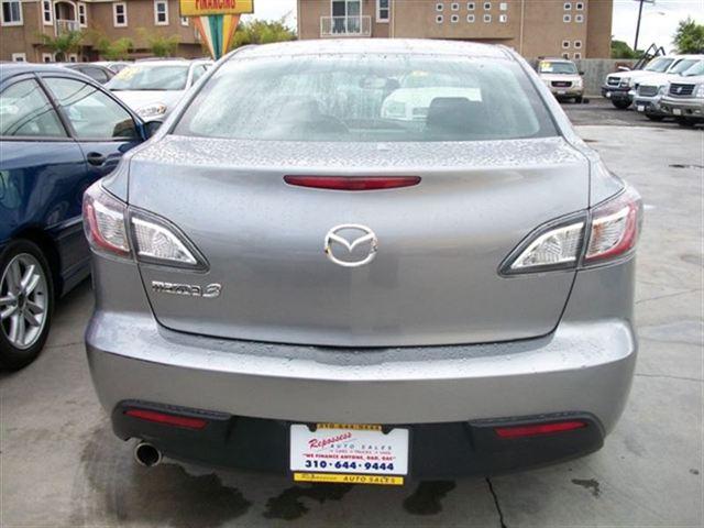 Mazda 3 2010 photo 4