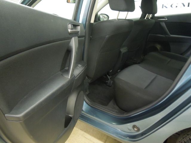 Mazda 3 152579 Sedan