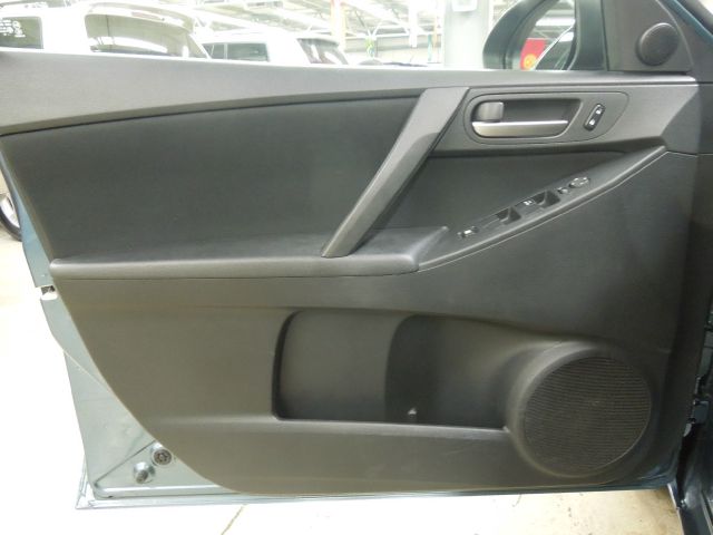 Mazda 3 2010 photo 14