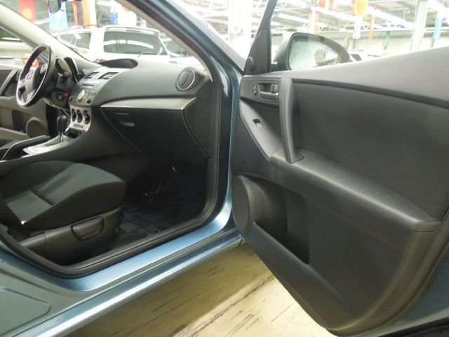 Mazda 3 2010 photo 17