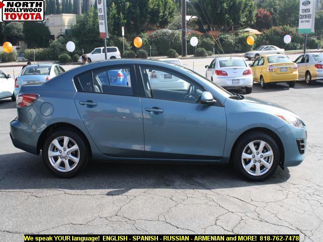 Mazda 3 2010 photo 3