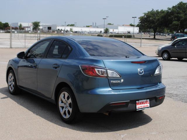 Mazda 3 2010 photo 3