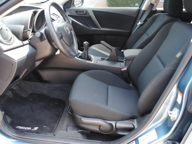 Mazda 3 2010 photo 5