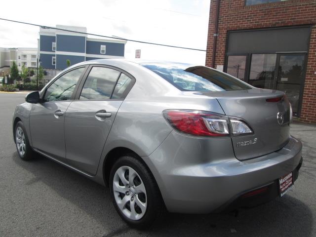 Mazda 3 2010 photo 4