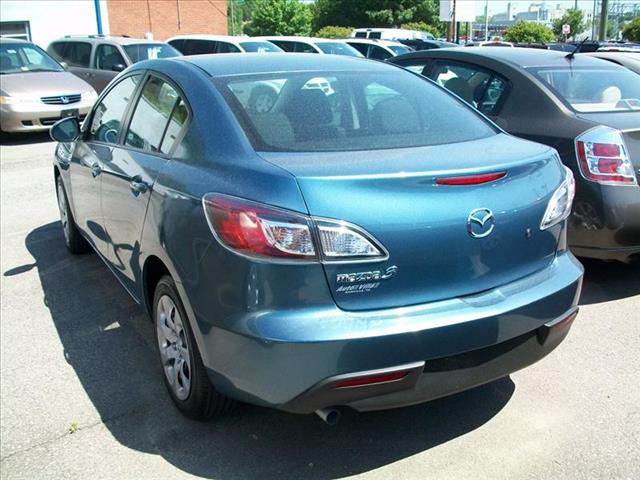Mazda 3 2010 photo 1