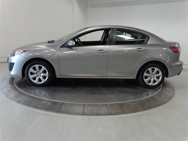Mazda 3 2010 photo 3