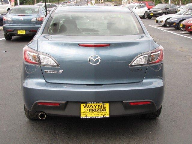 Mazda 3 2010 photo 3
