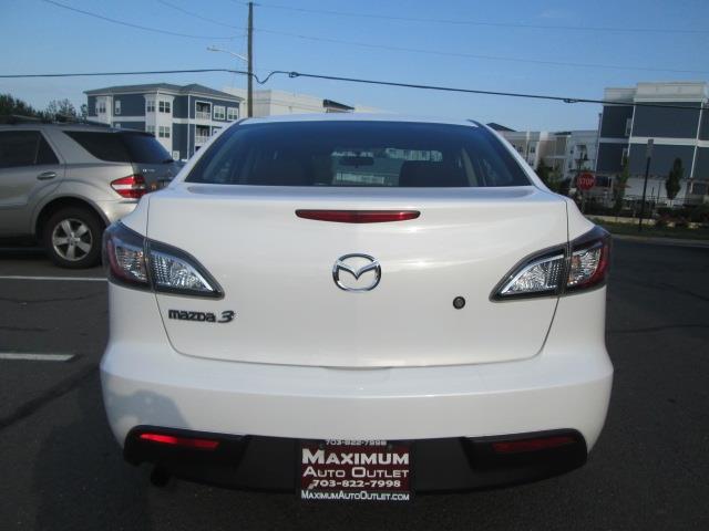 Mazda 3 2010 photo 3