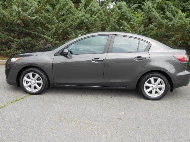 Mazda 3 2010 photo 1