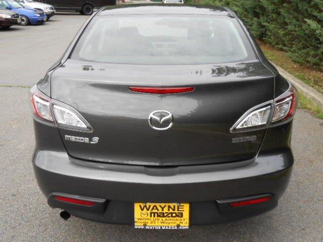 Mazda 3 2010 photo 4