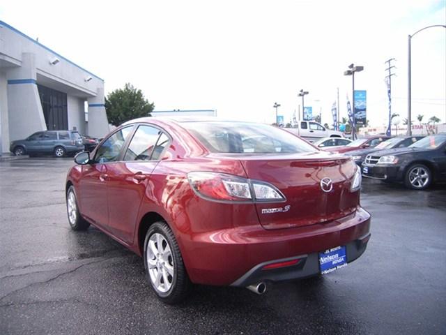 Mazda 3 2010 photo 2