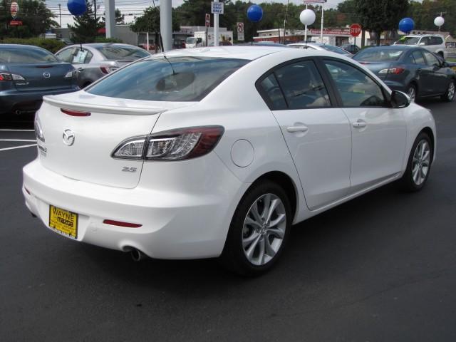 Mazda 3 2010 photo 4