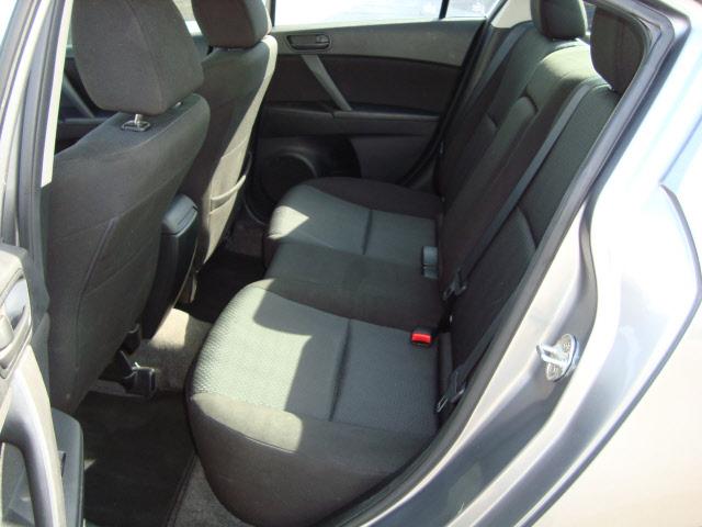 Mazda 3 2010 photo 4