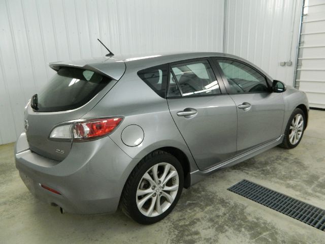 Mazda 3 2010 photo 2