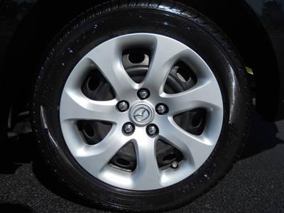 Mazda 3 2010 photo 1