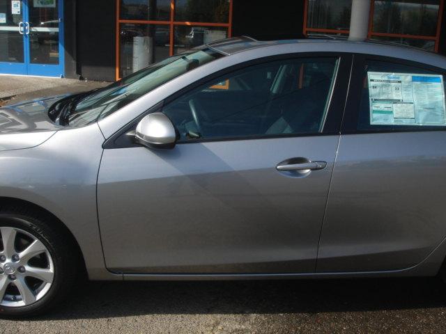 Mazda 3 2011 photo 3