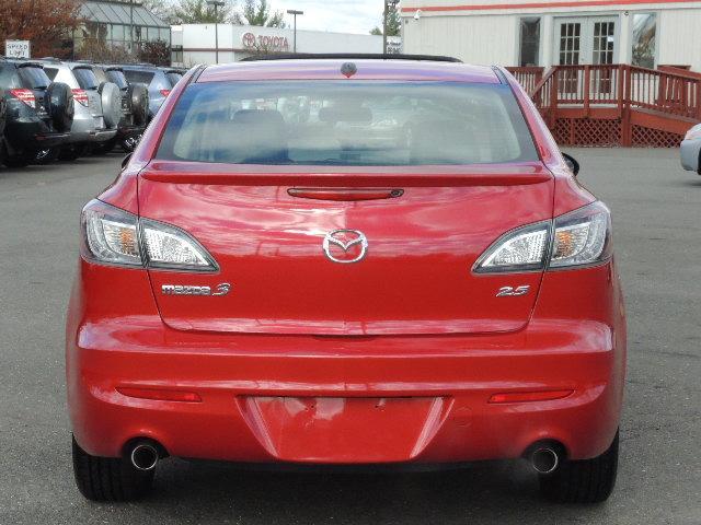 Mazda 3 2011 photo 2
