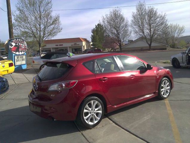 Mazda 3 2011 photo 2