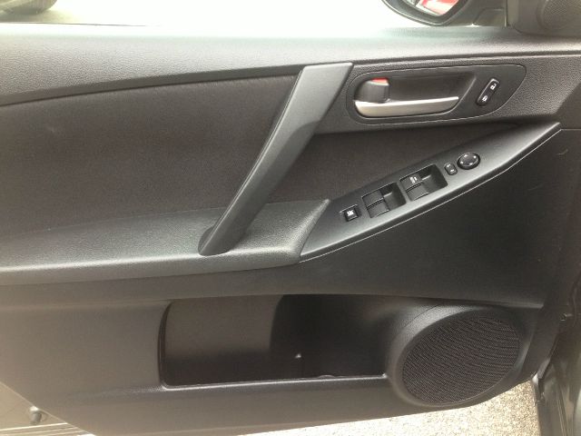 Mazda 3 2011 photo 4