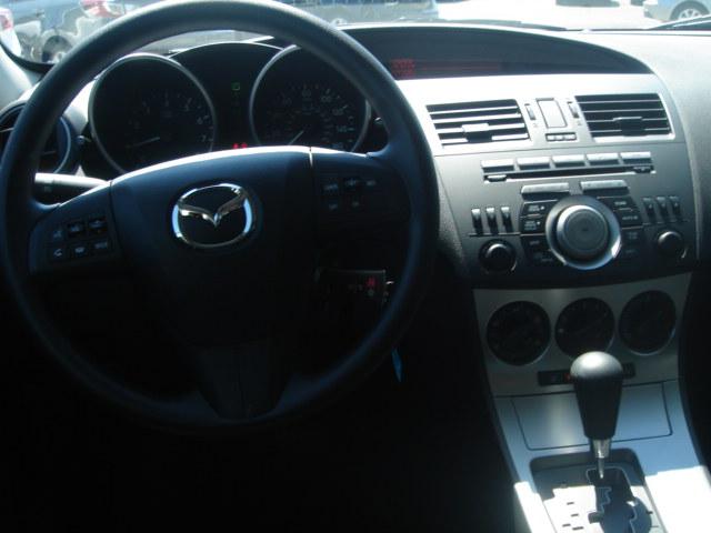 Mazda 3 2011 photo 1