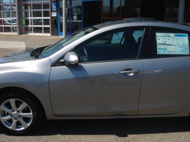 Mazda 3 2011 photo 3