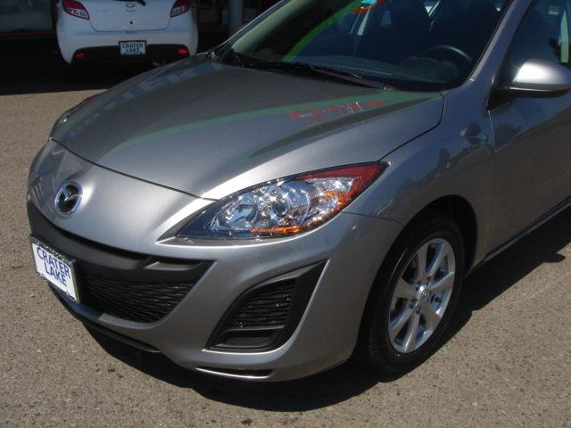 Mazda 3 2011 photo 4