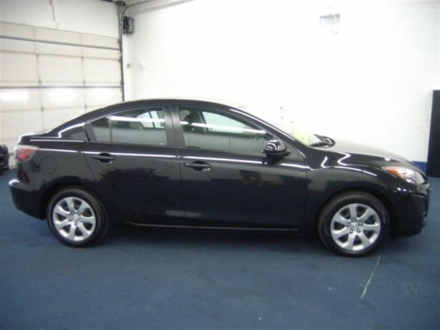 Mazda 3 2011 photo 1