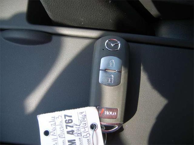 Mazda 3 2011 photo 4