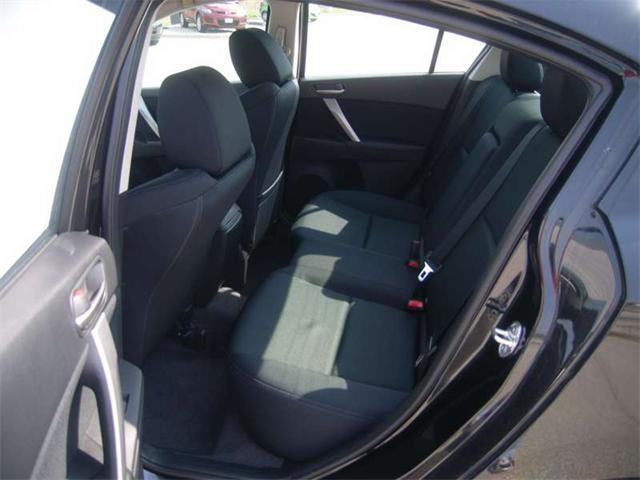 Mazda 3 2011 photo 1