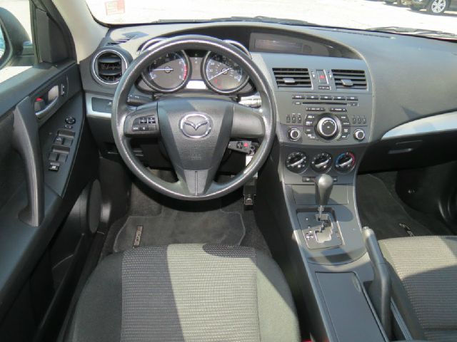 Mazda 3 2012 photo 3