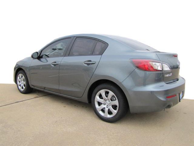 Mazda 3 2012 photo 3