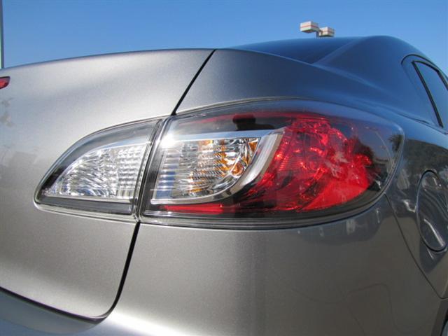 Mazda 3 2012 photo 1