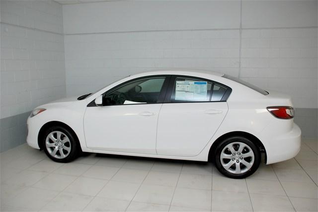 Mazda 3 2012 photo 2