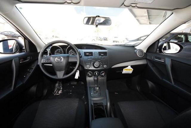 Mazda 3 2012 photo 3