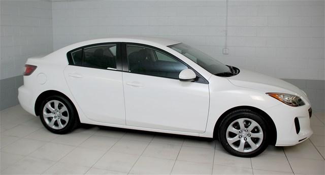 Mazda 3 2012 photo 1