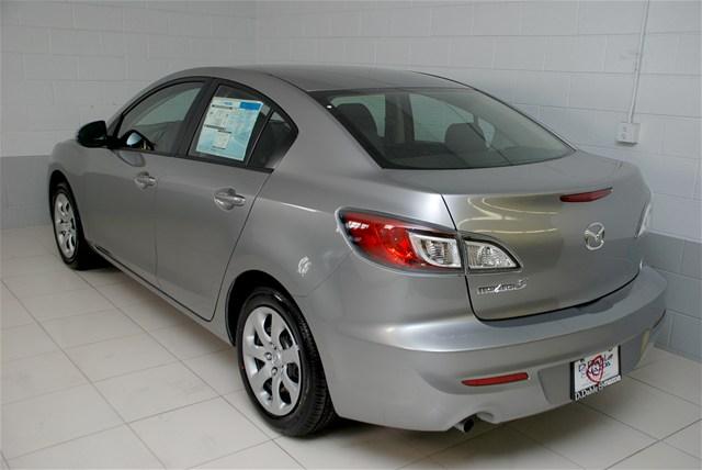 Mazda 3 2012 photo 3