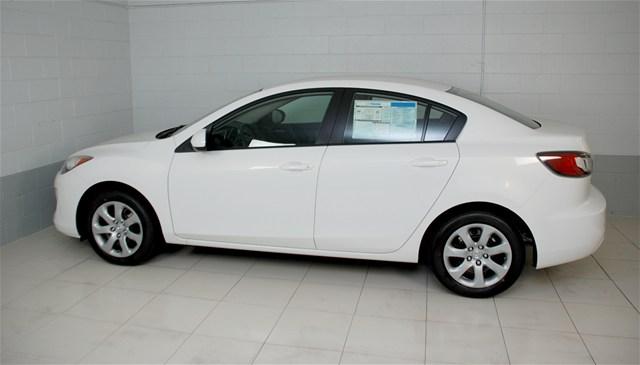 Mazda 3 2012 photo 2