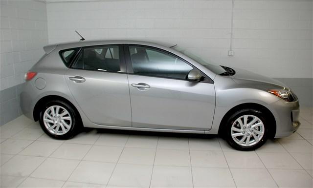 Mazda 3 2012 photo 1