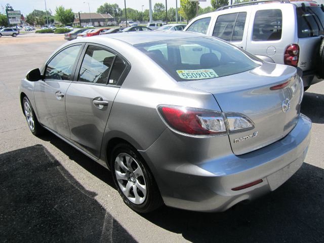 Mazda 3 2012 photo 2